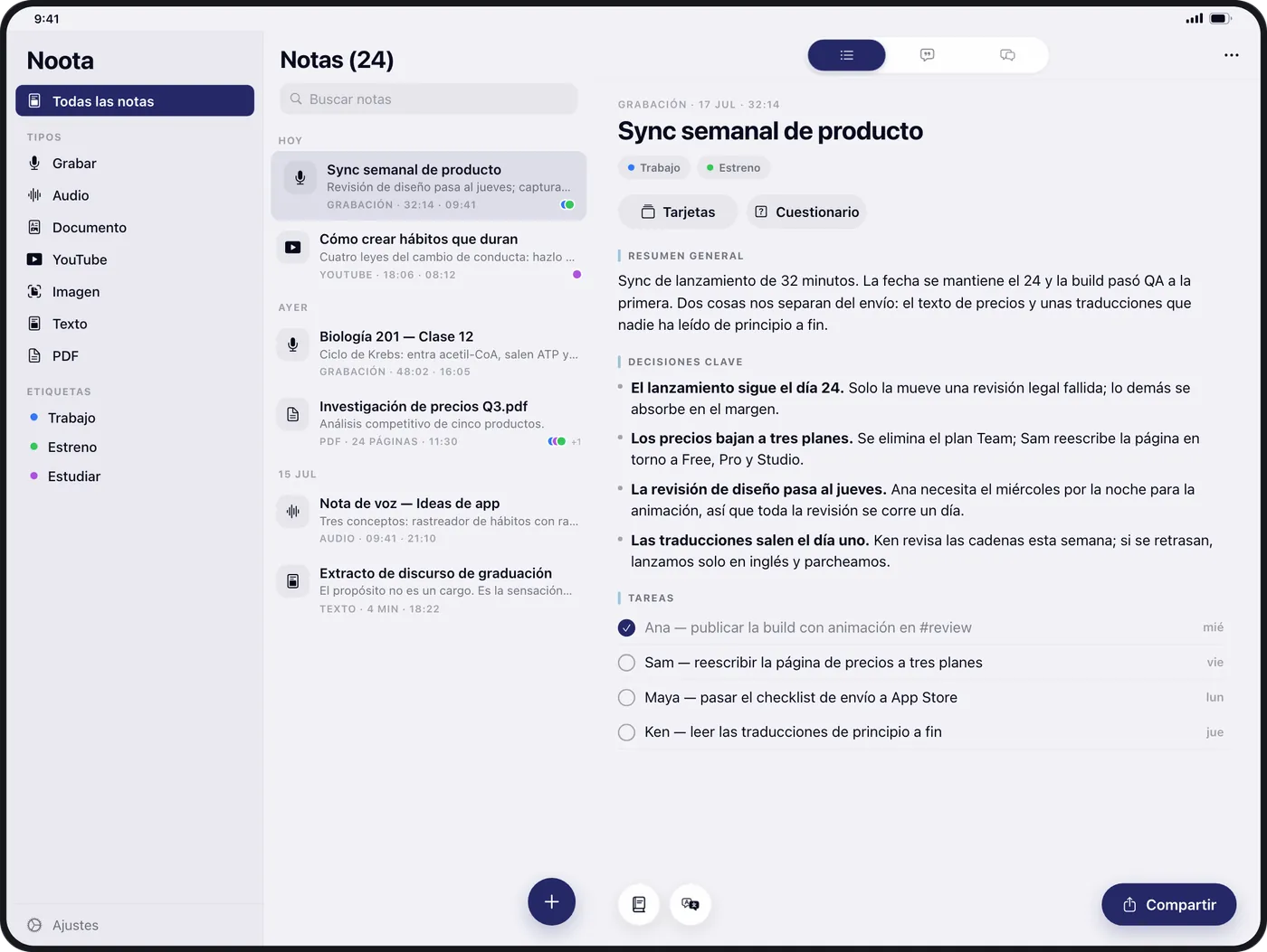 Noota en el iPad: la lista de notas junto al resumen de una reunión, con las decisiones clave y las tareas.